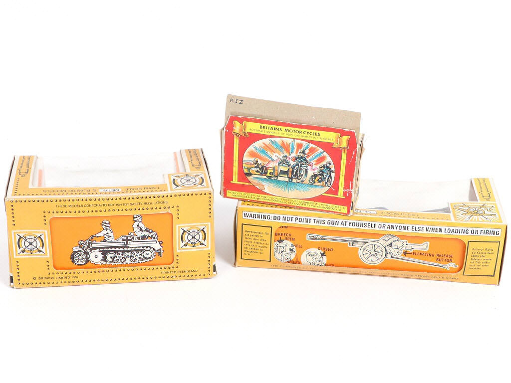 Lot 148 - BRITAINS (GB) (3)