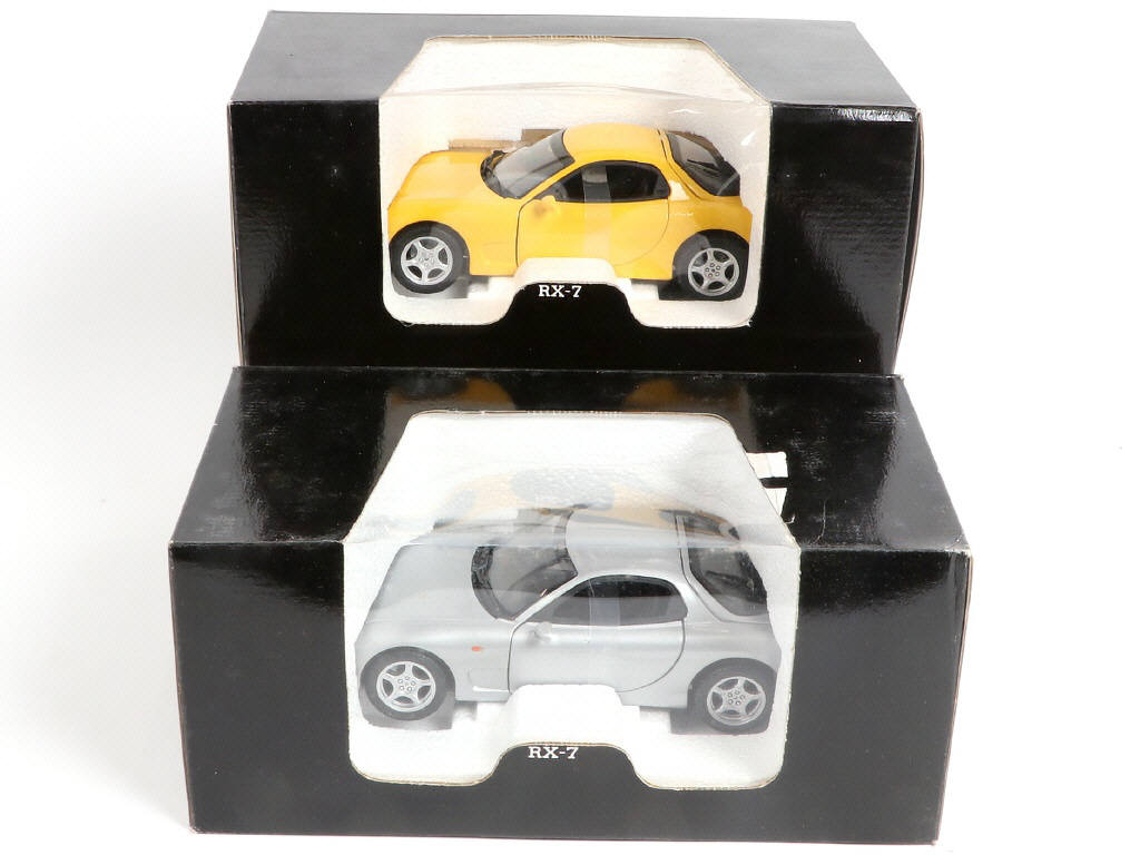 Lot 31 - KYOSHO (JAPON) (2)