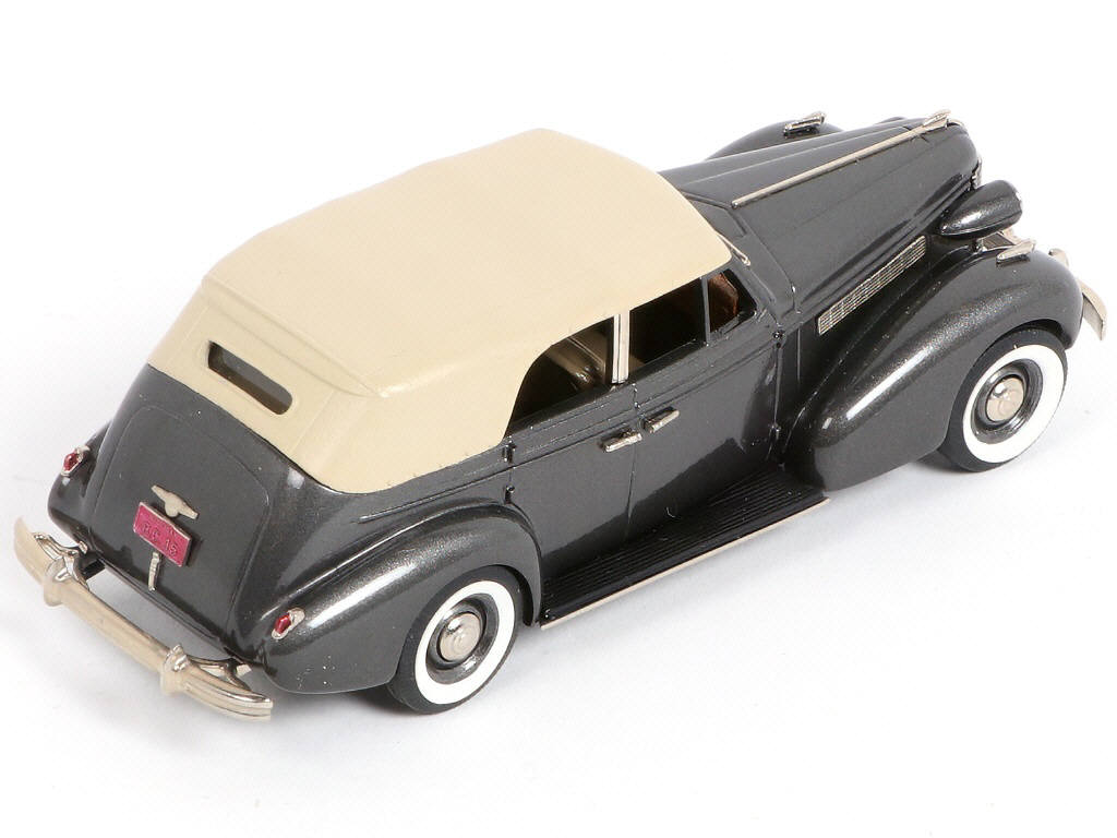 Lot 165 - BROOKLIN MODELS (GB) (1)