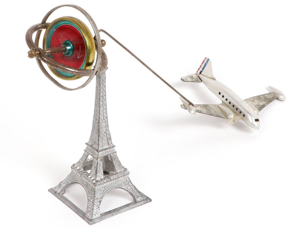 Lot 10 - M.W PARIS (FRANCE) (1)
