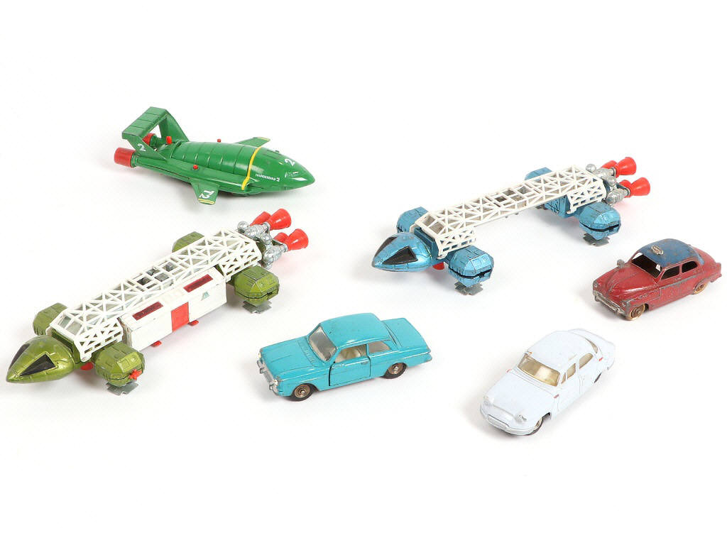 Lot 55 - DIVERS (6)