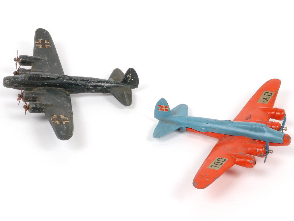 Lot 104 - TEKNO (DANEMARK) (2)