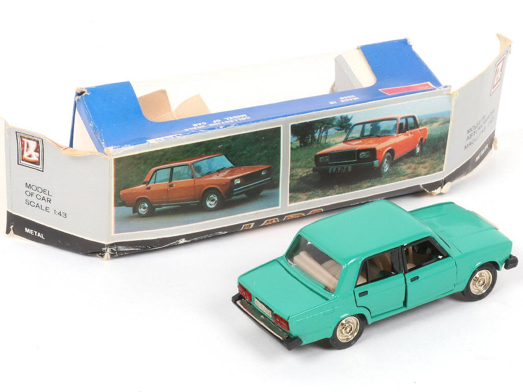 Lot 101 - NOVOEXPORT (URSS) (1)