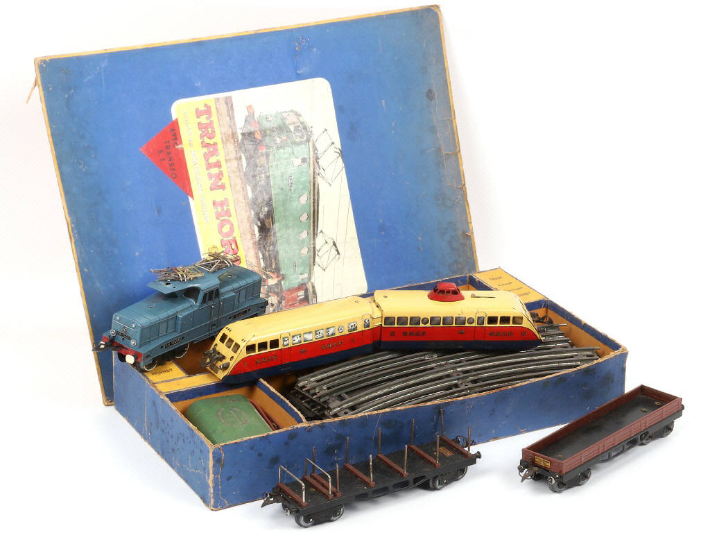Lot 45 - HORNBY 'O' (FRANCE) (2)
