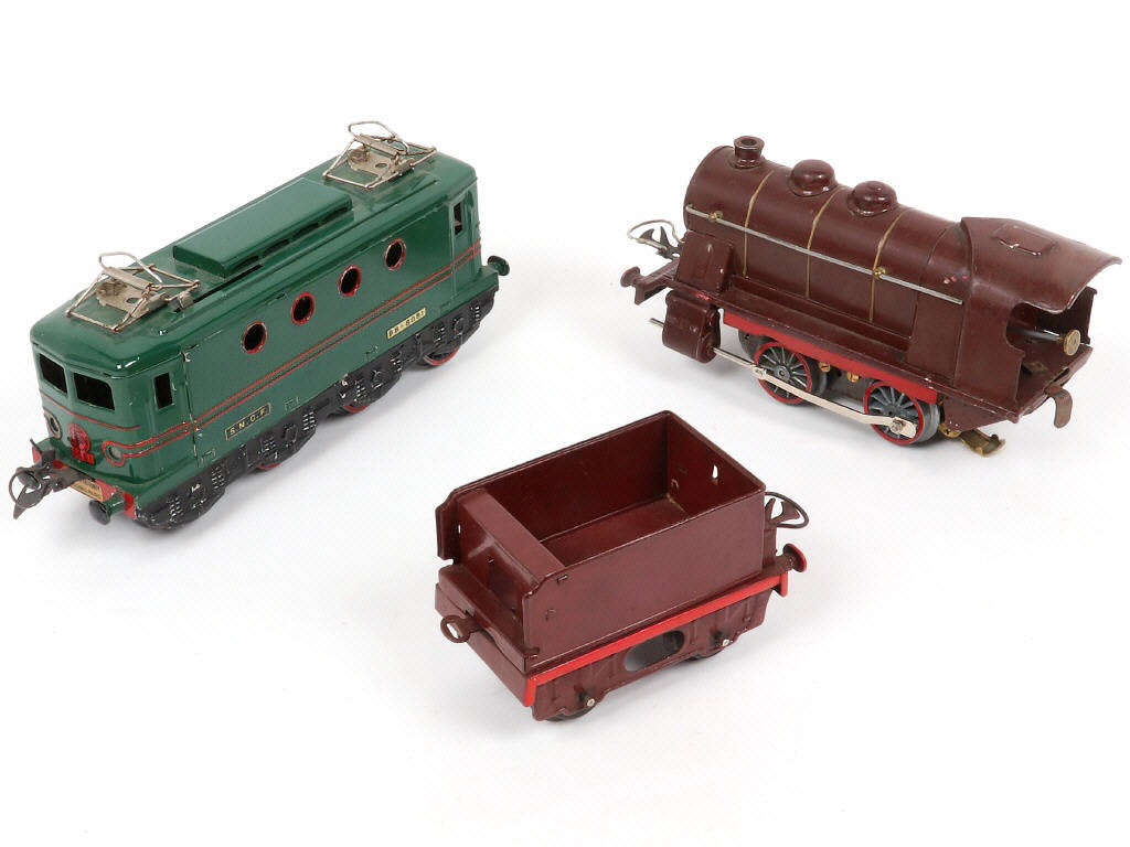 Lot 49 - HORNBY 'O' (FRANCE) (3)