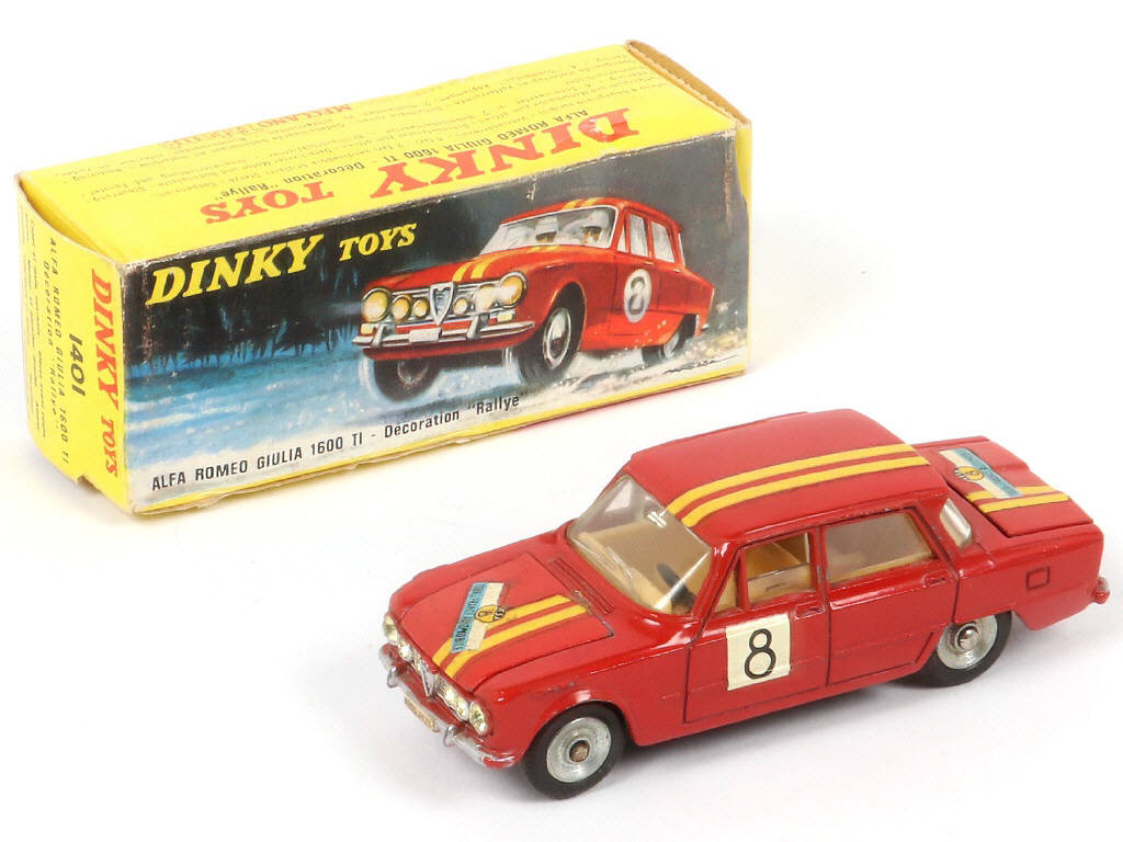 Lot 300 - DINKY TOYS (FRANCE) (1)