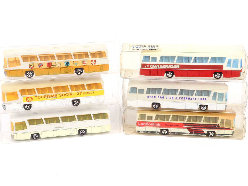 Lot 239 - MAJORETTE (FRANCE) (6)