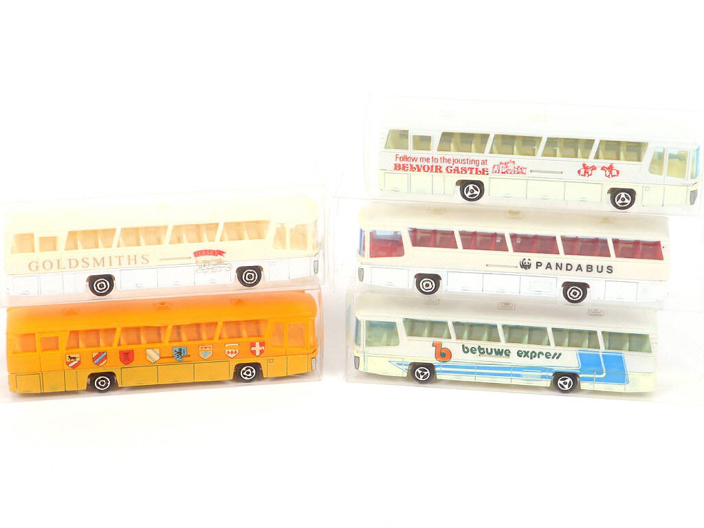 Lot 231 - MAJORETTE (FRANCE) (5)