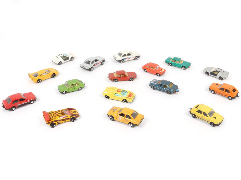 Lot 247 - MAJORETTE (FRANCE) (16)