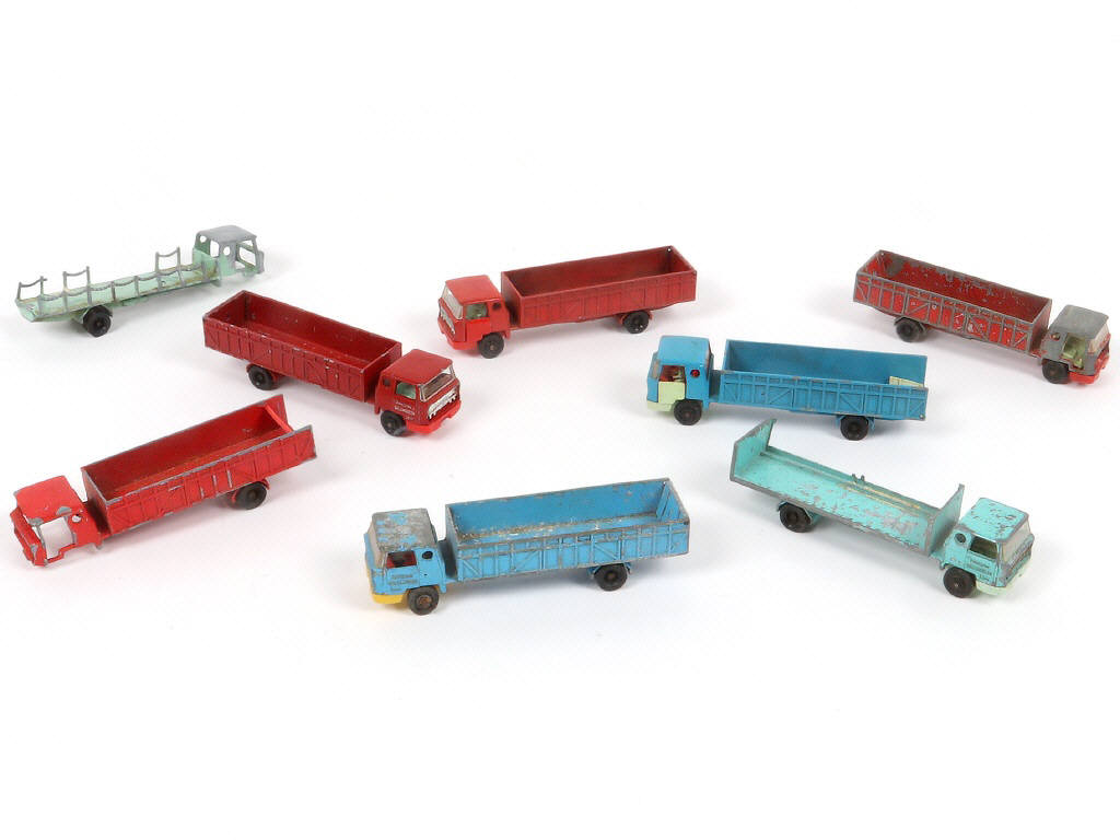 Lot 243 - MAJORETTE (FRANCE) (8)