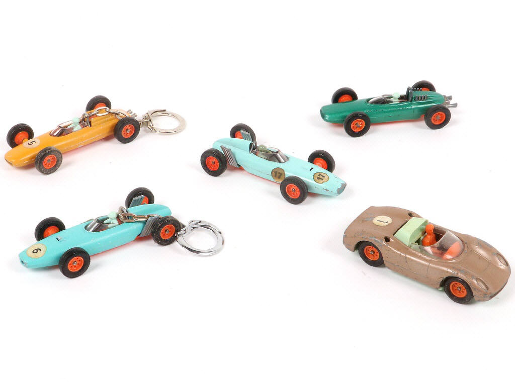 Lot 228 - MAJORETTE (FRANCE) (5)