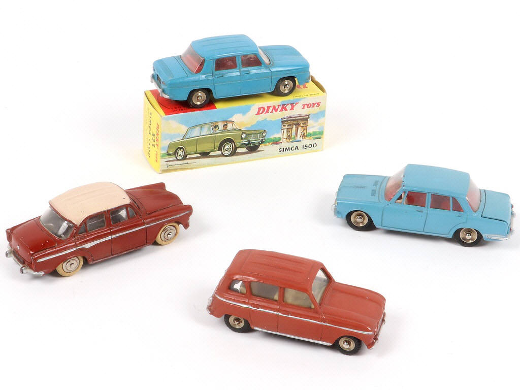 Lot 324 - DINKY TOYS (FRANCE) (4)