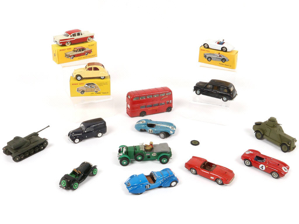 Lot 62 - DIVERS (14)