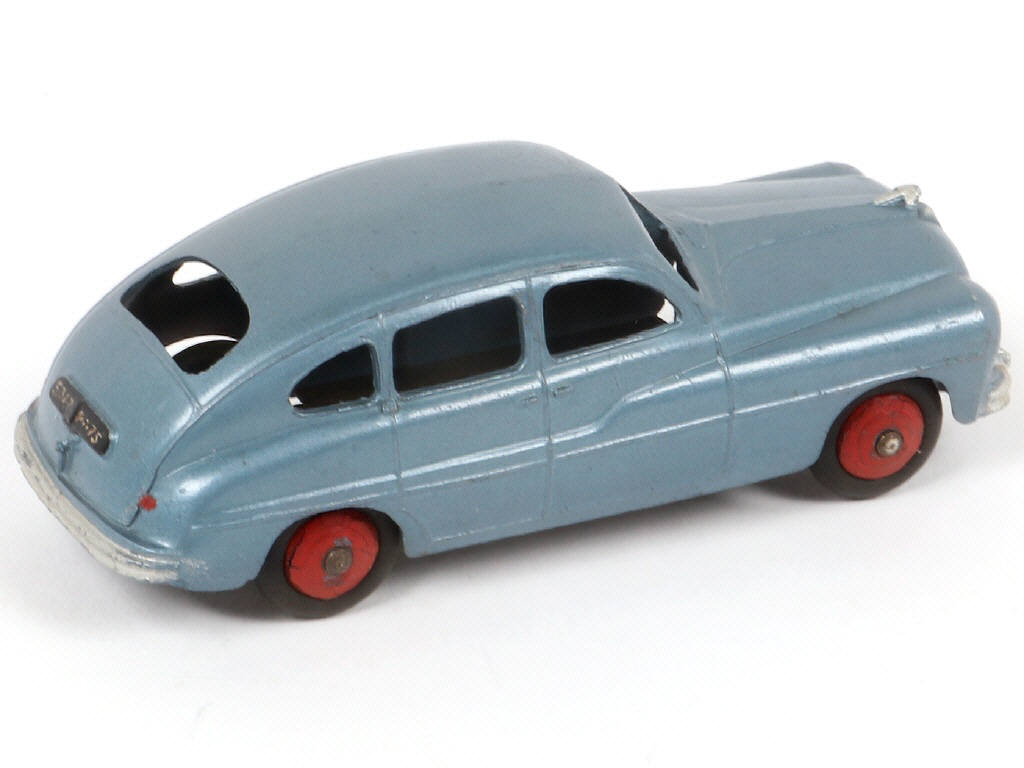 Lot 302 - DINKY TOYS (FRANCE) (1)