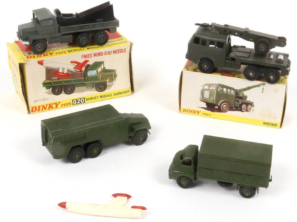 Lot 337 - DINKY TOYS (4)