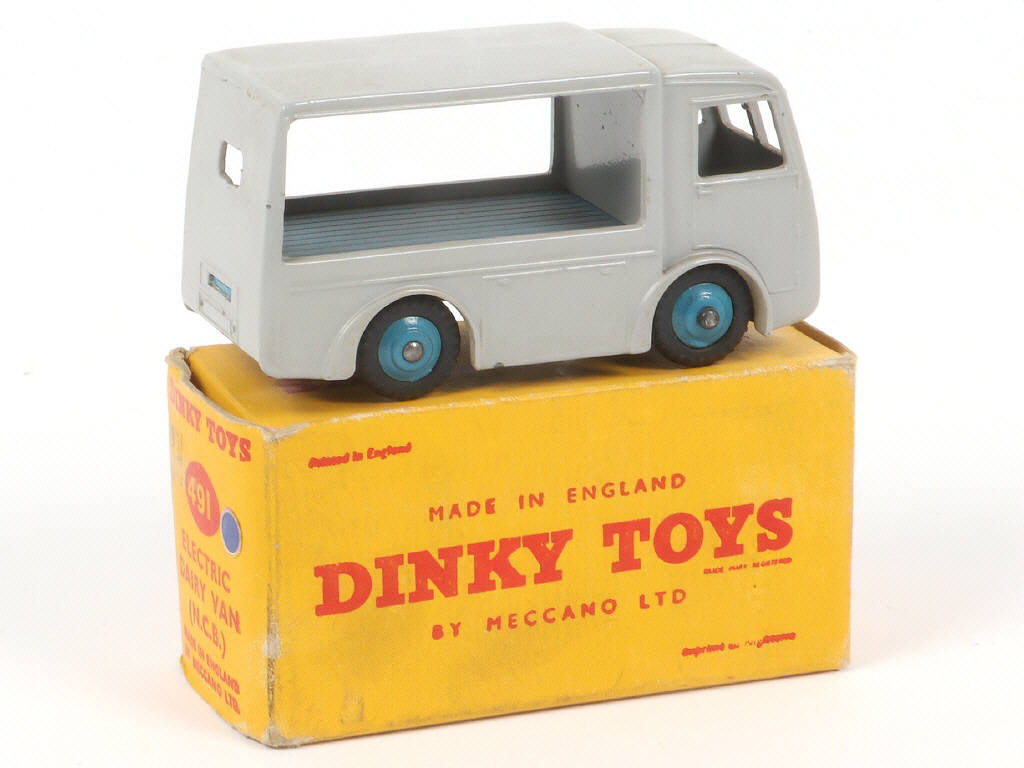 Lot 344 - DINKY TOYS (GB) (1)