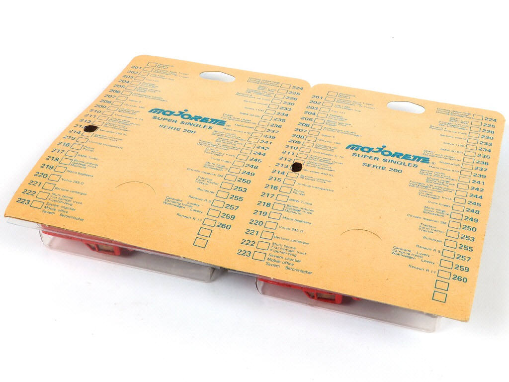 Lot 206 - MAJORETTE (FRANCE) (2)