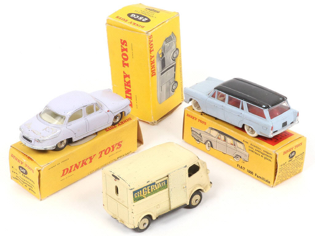 Lot 284 - DINKY TOYS (FRANCE) (3)