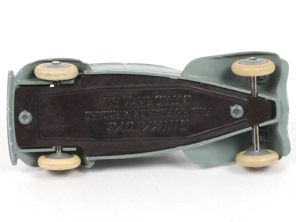 Lot 233 - DINKY TOYS (FRANCE) (1)