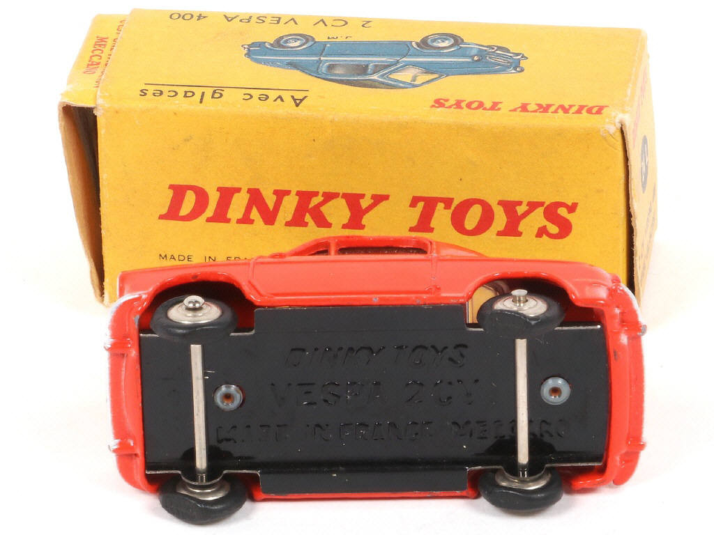 Lot 252 - DINKY TOYS (FRANCE) (1)