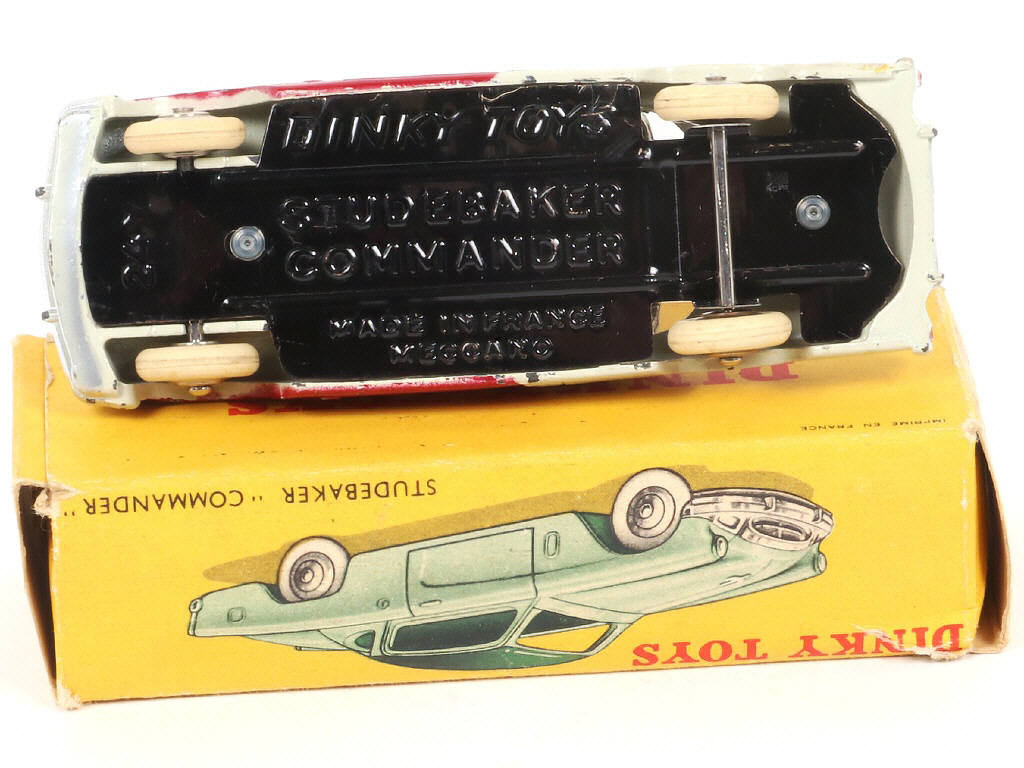 Lot 257 - DINKY TOYS (FRANCE) (1)
