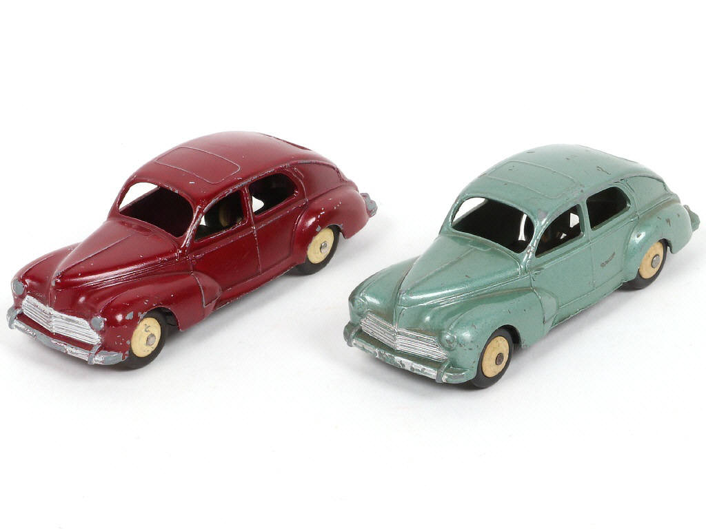 Lot 270 - DINKY TOYS (FRANCE) (2)