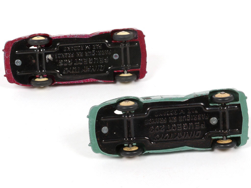 Lot 270 - DINKY TOYS (FRANCE) (2)