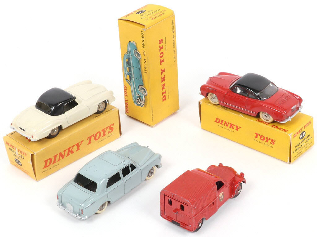 Lot 292 - DINKY TOYS (FRANCE) (4)