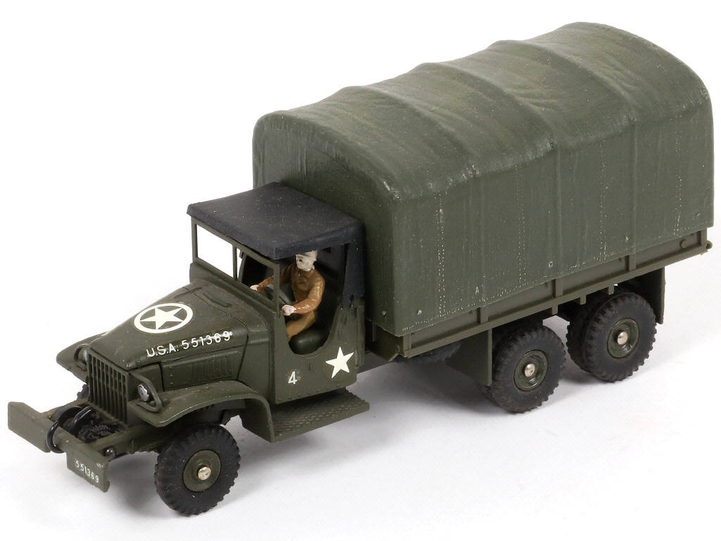 Lot 247 - DINKY TOYS (FRANCE) (1)