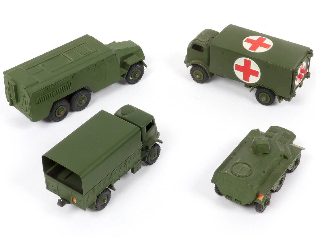 Lot 226 - DINKY TOYS (GB) (4)