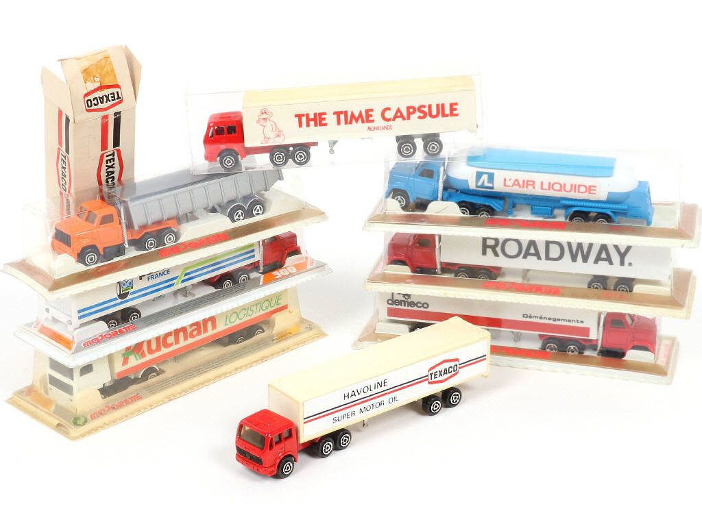 Lot 216 - MAJORETTE (FRANCE) (8)