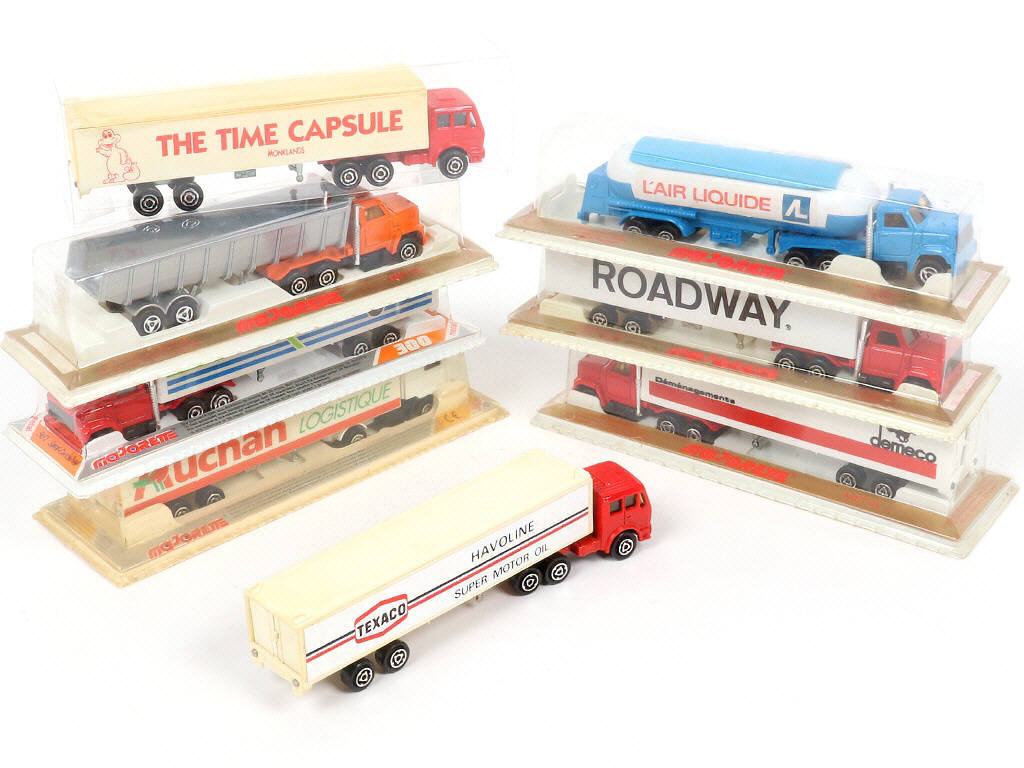 Lot 216 - MAJORETTE (FRANCE) (8)