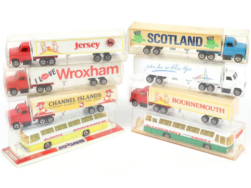 Lot 215 - MAJORETTE (FRANCE) (8)