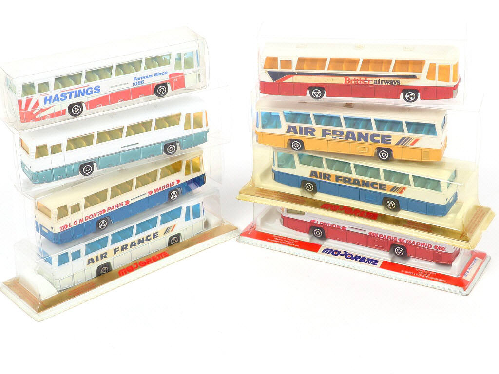 Lot 218 - MAJORETTE (FRANCE) (8)