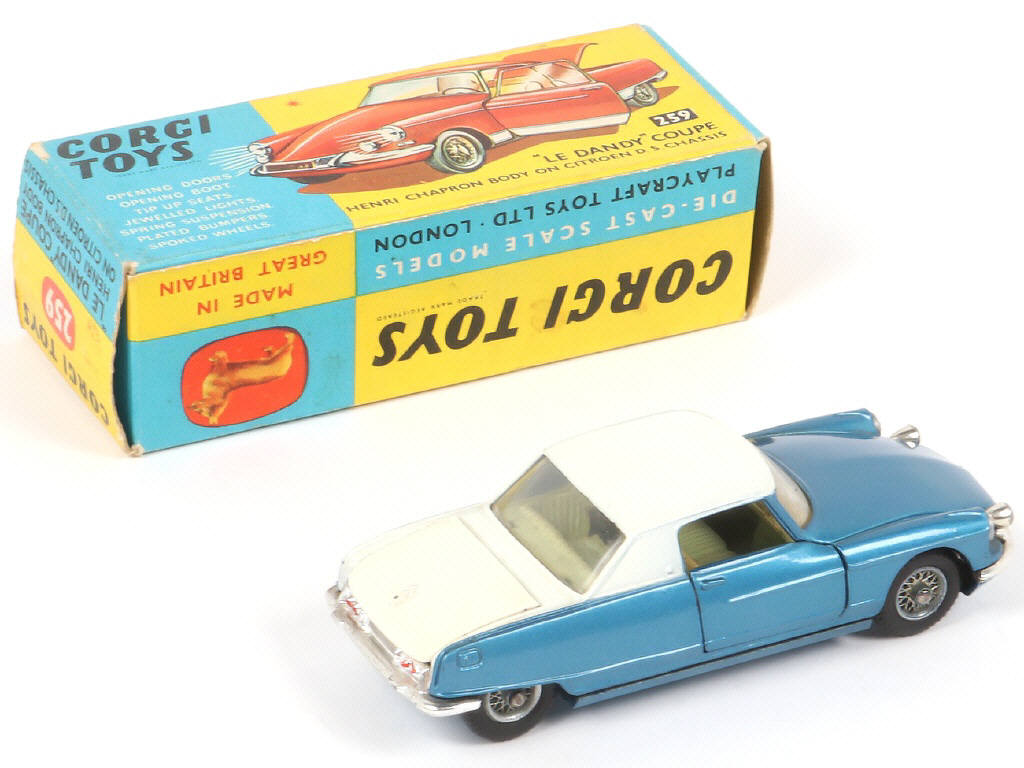 Lot 123 - CORGI TOYS (GB) (1)