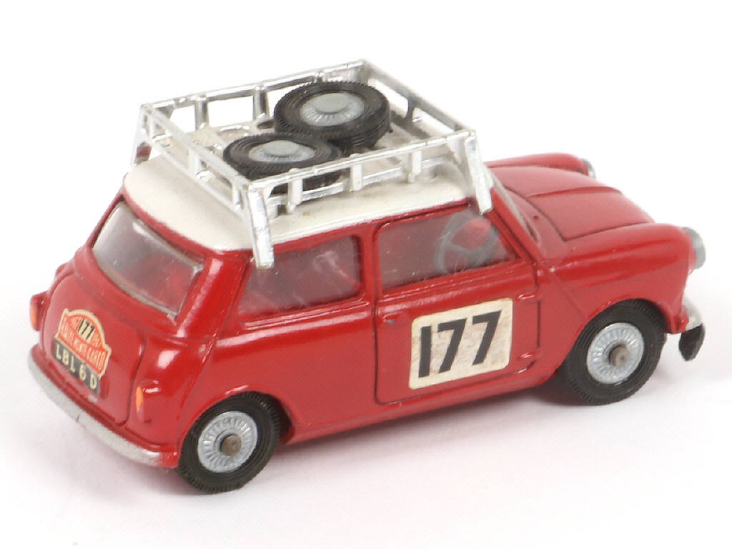 Lot 128 - CORGI TOYS (GB) (1)