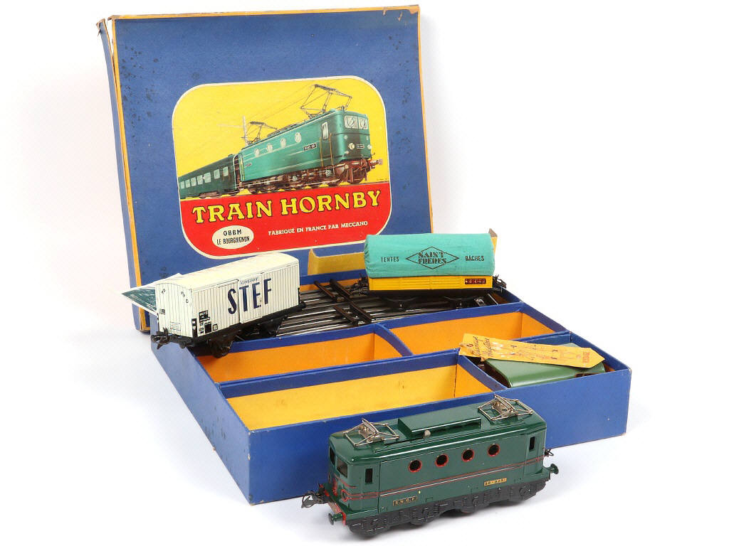 Lot 7 - HORNBY 'O' (FRANCE) (1)