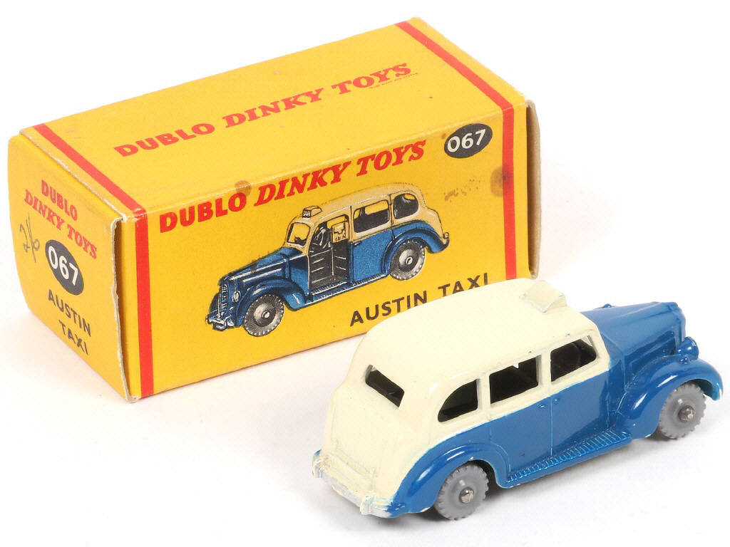 Lot 255 - DINKY TOYS (GB) (1)