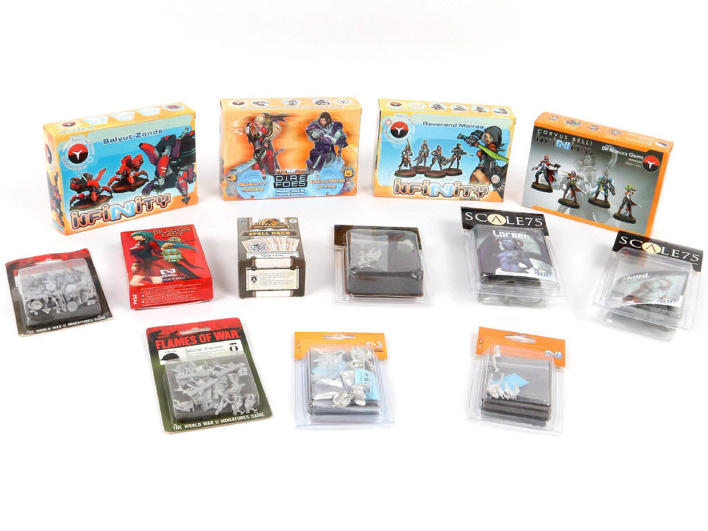 Lot 160 - DIVERS (13)