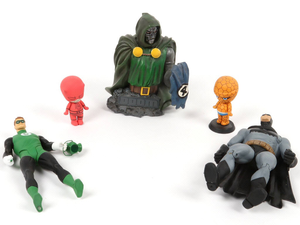 Lot 161 - DIVERS (16)