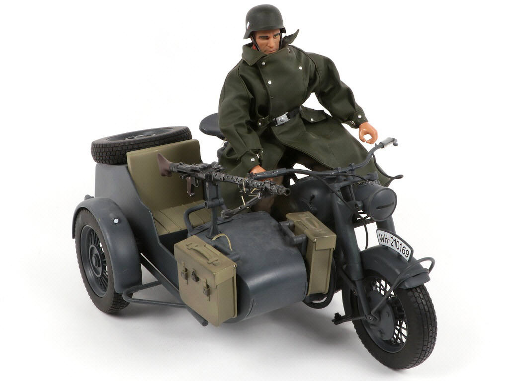 Lot 94 - CENTURY TOYS (USA) (1)