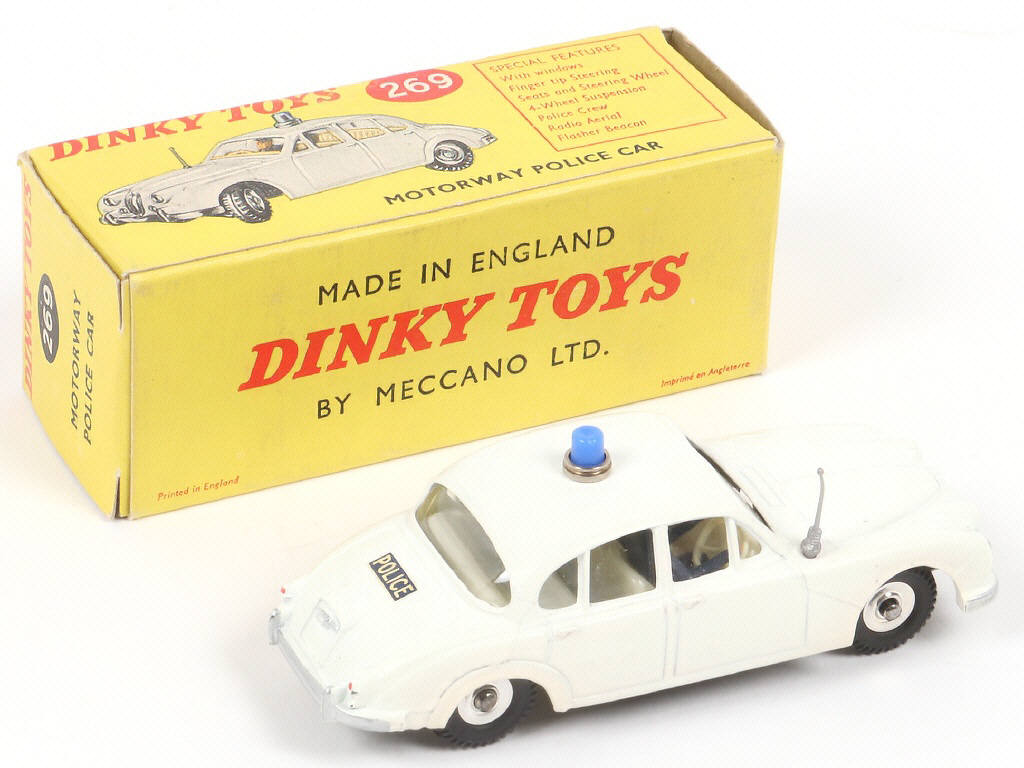 Lot 301 - DINKY TOYS (GB) (1)