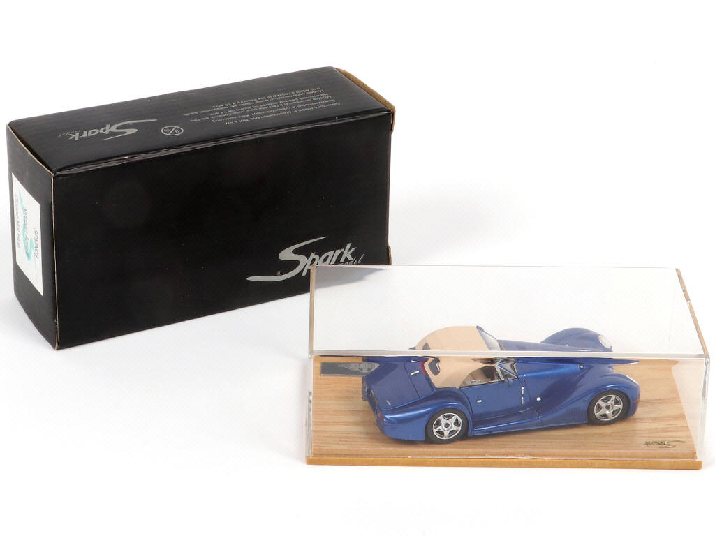 Lot 71 - SPARK (MACAU) (1)