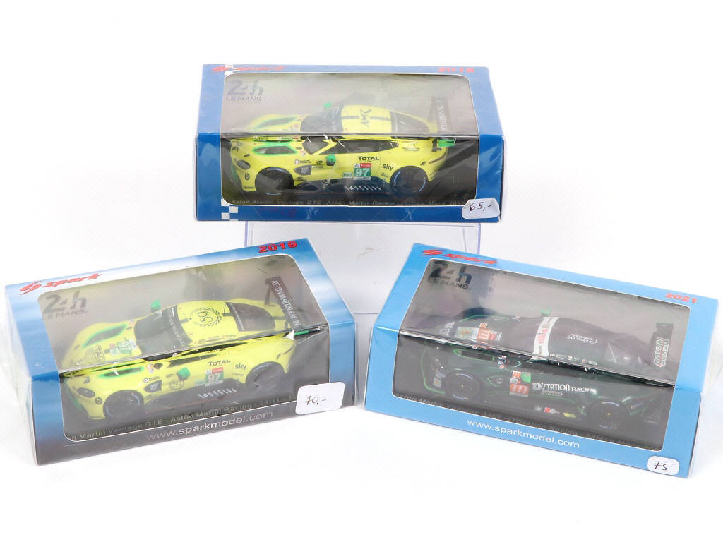 Lot 80 - SPARK (MACAU) (3)
