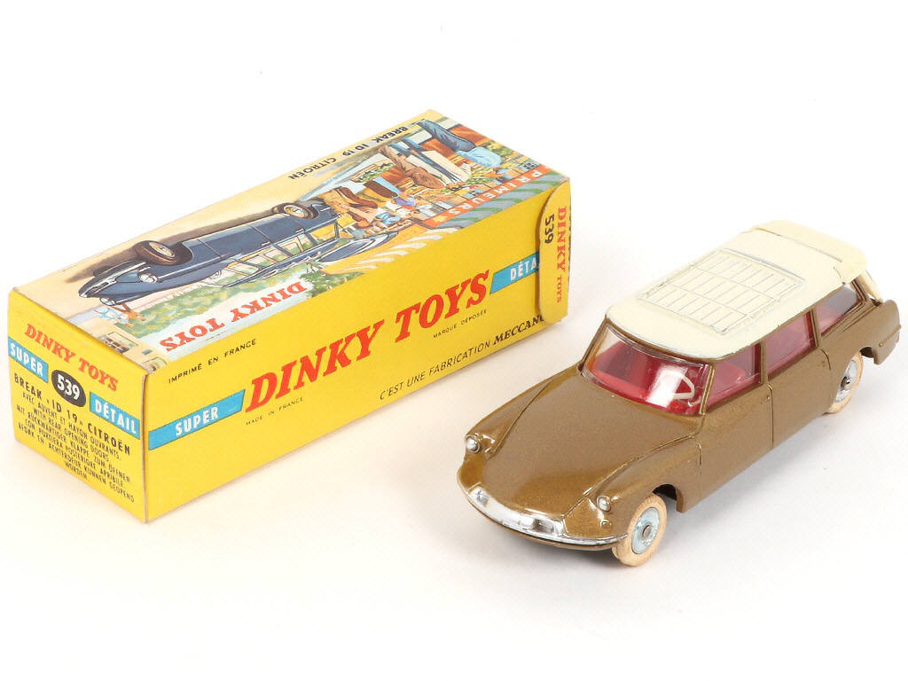 Lot 338 - DINKY TOYS (FRANCE) (1)