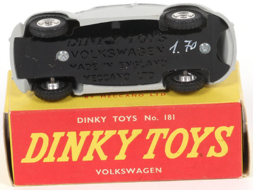 Lot 296 - DINKY TOYS (GB) (1)
