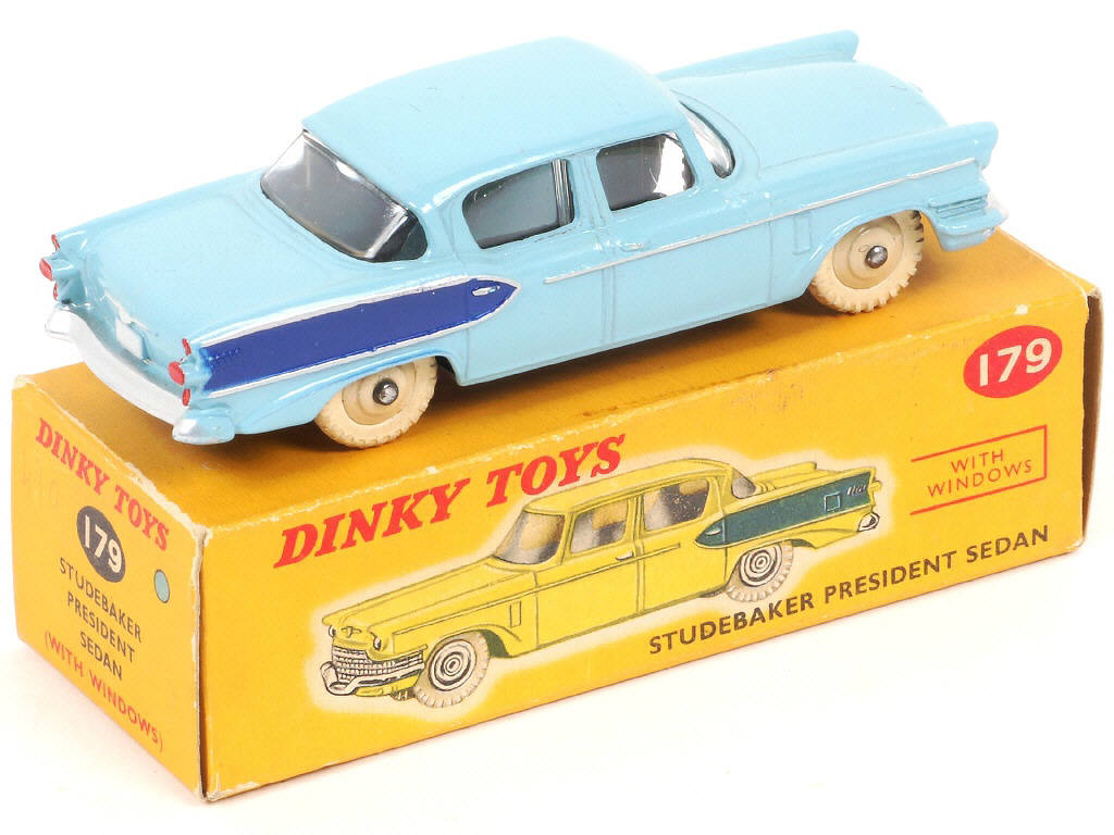 Lot 295 - DINKY TOYS (GB) (1)