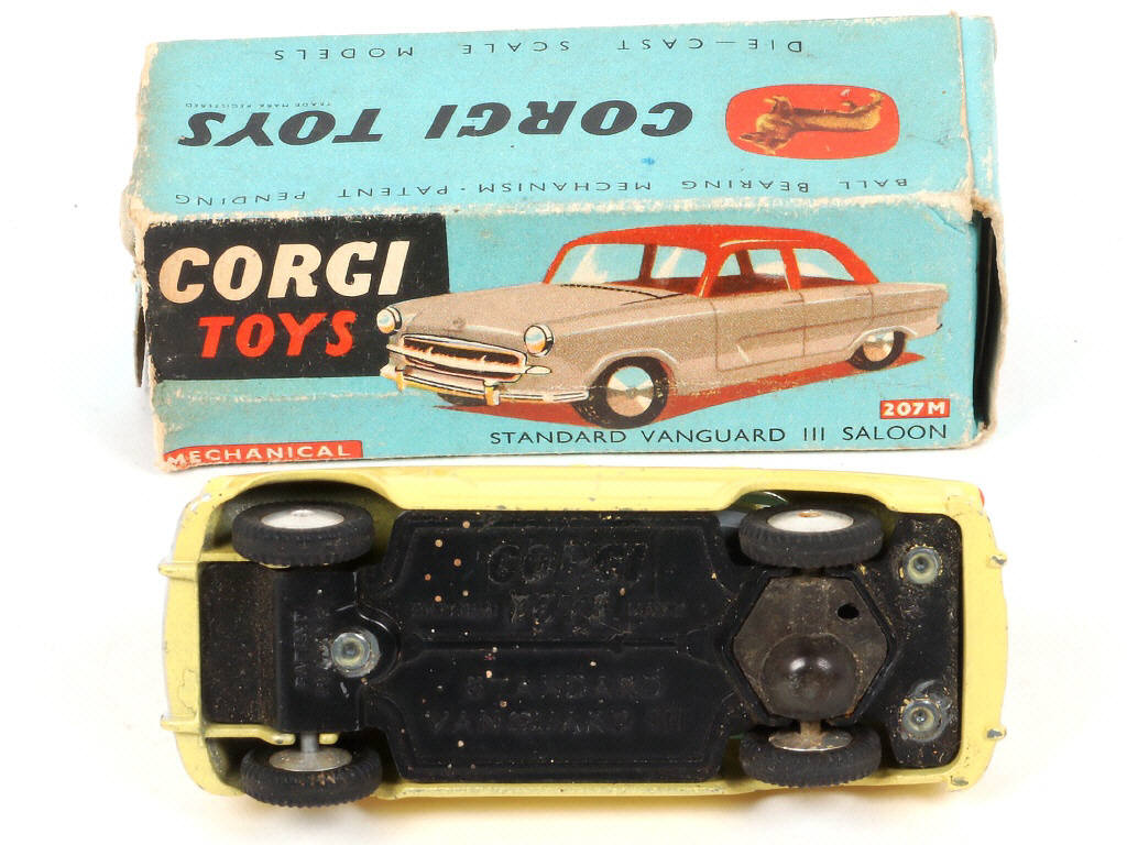 Lot 171 - CORGI TOYS (GB) (1)