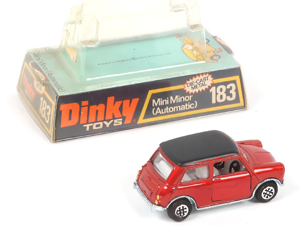 Lot 260 - DINKY TOYS (GB) (1)