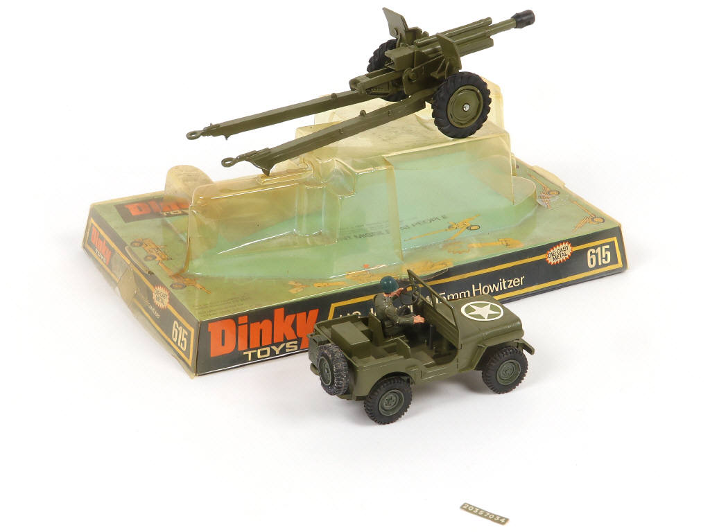 Lot 265 - DINKY TOYS (GB) (1)